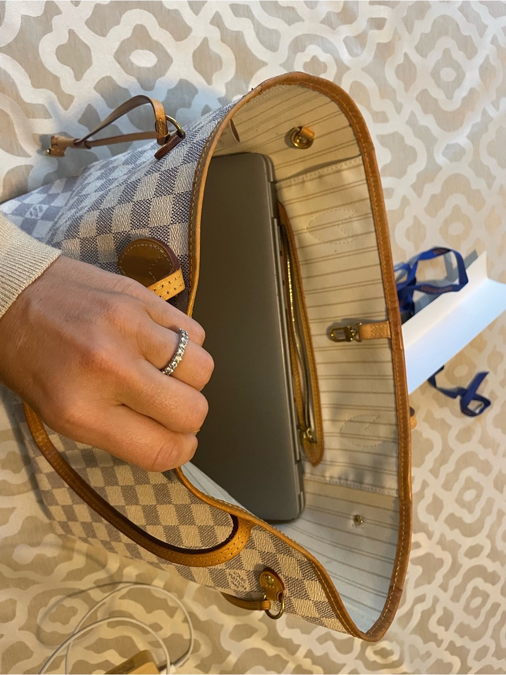 AUTH Louis Vuitton Damier Azur Canvas Neverfull MM Tote - White & Tan & gray - Picture 15 of 16